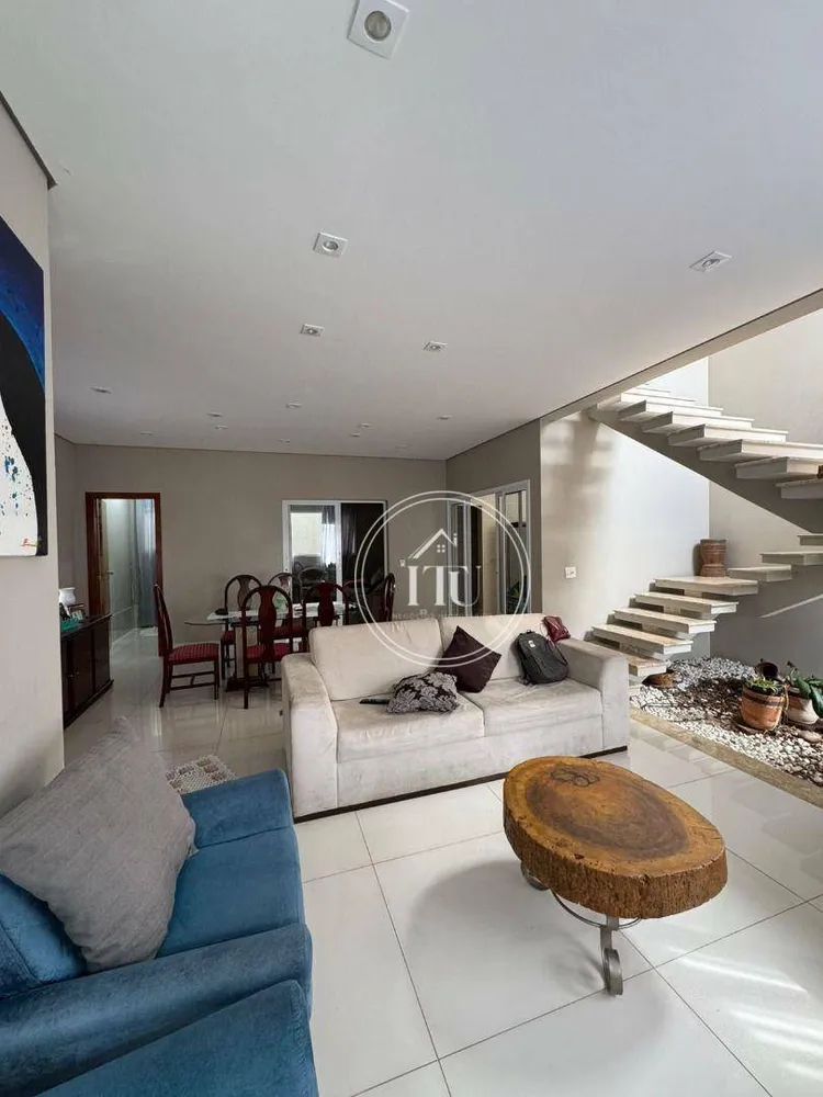 Casa, 3 quartos, 245 m² - Foto 6