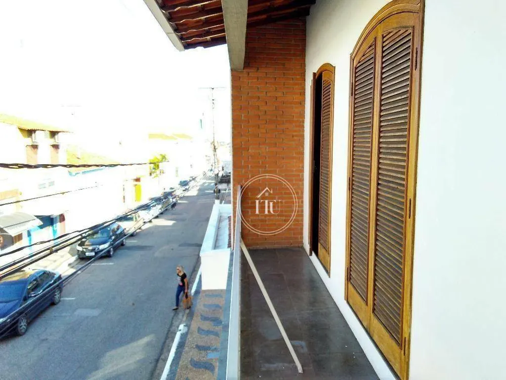 Casa, 4 quartos, 204 m² - Foto 1