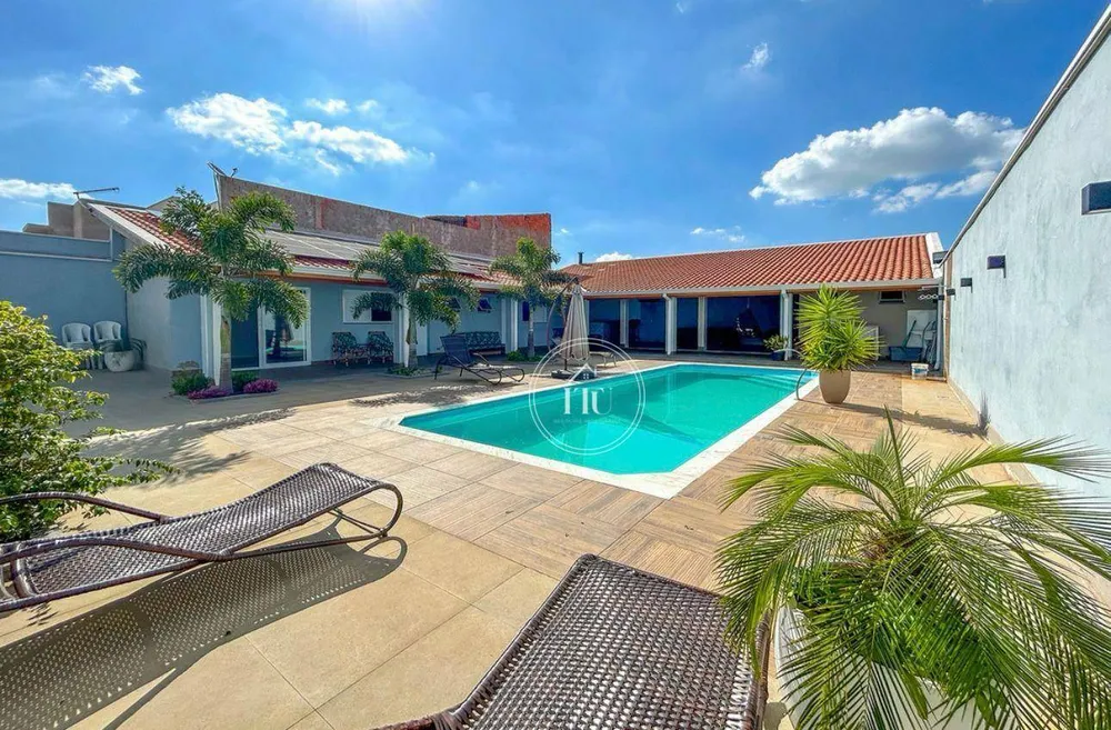 Casa, 2 quartos, 2074 m² - Foto 1
