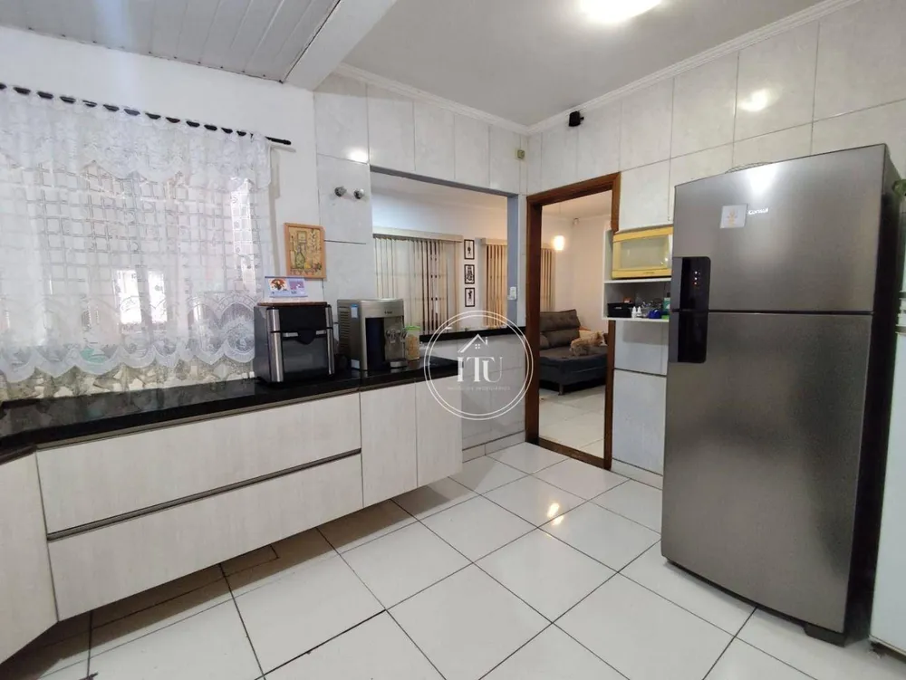 Casa, 3 quartos, 240 m² - Foto 4