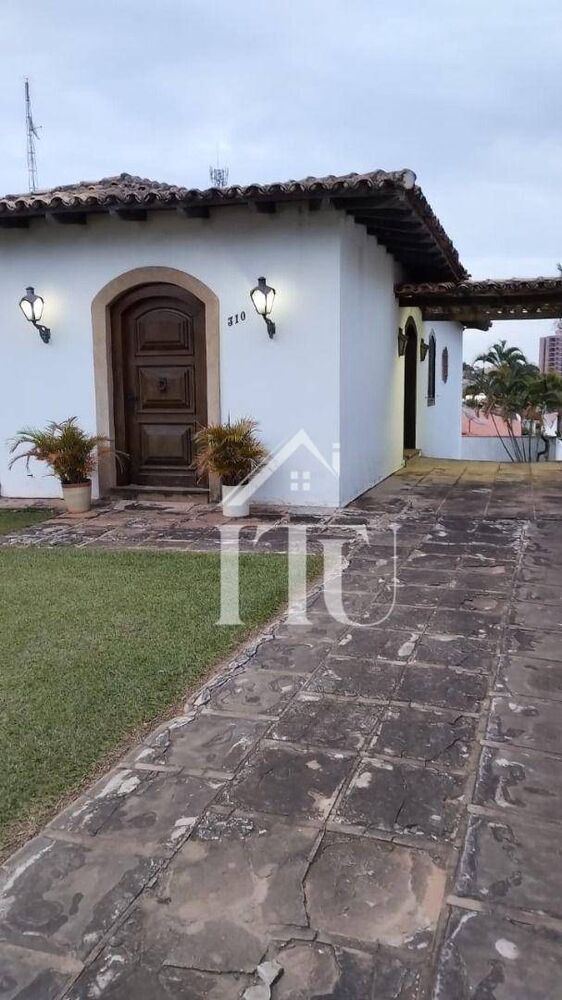 Casa, 3 quartos, 290 m² - Foto 1