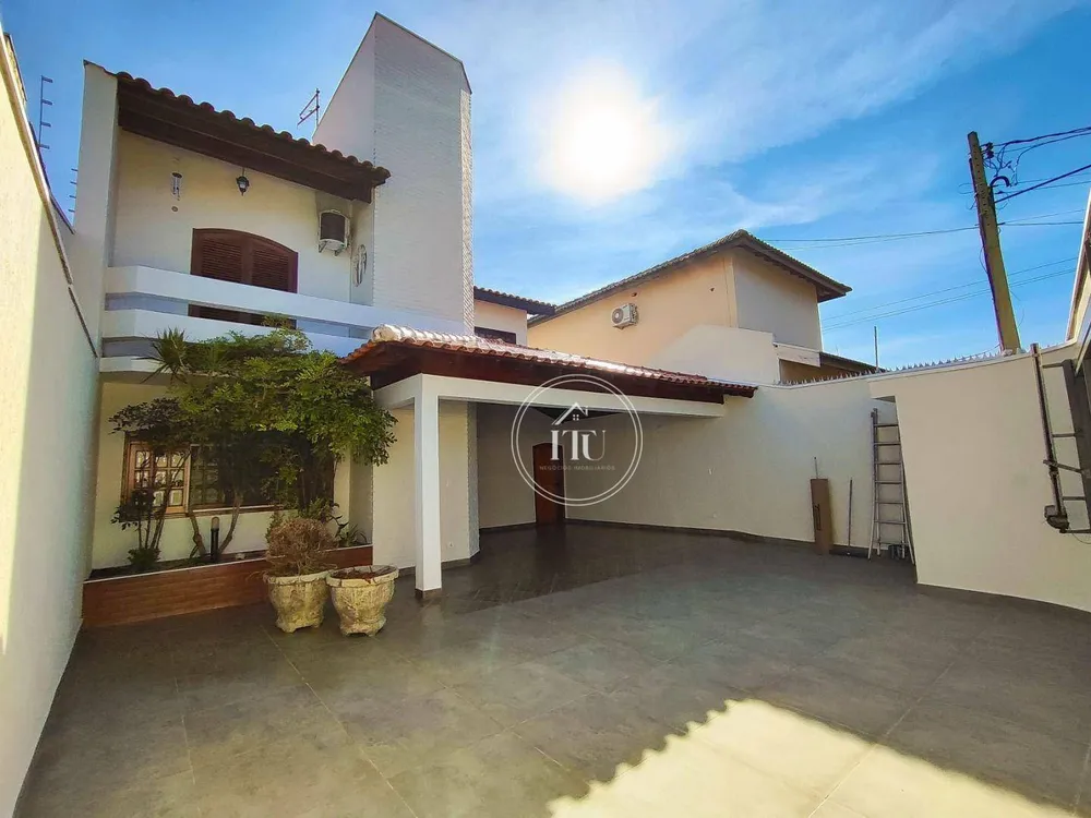 Casa, 3 quartos, 272 m² - Foto 2