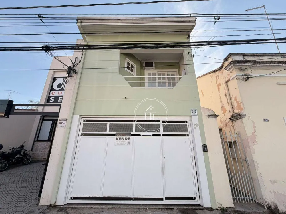 Casa, 4 quartos, 185 m² - Foto 1