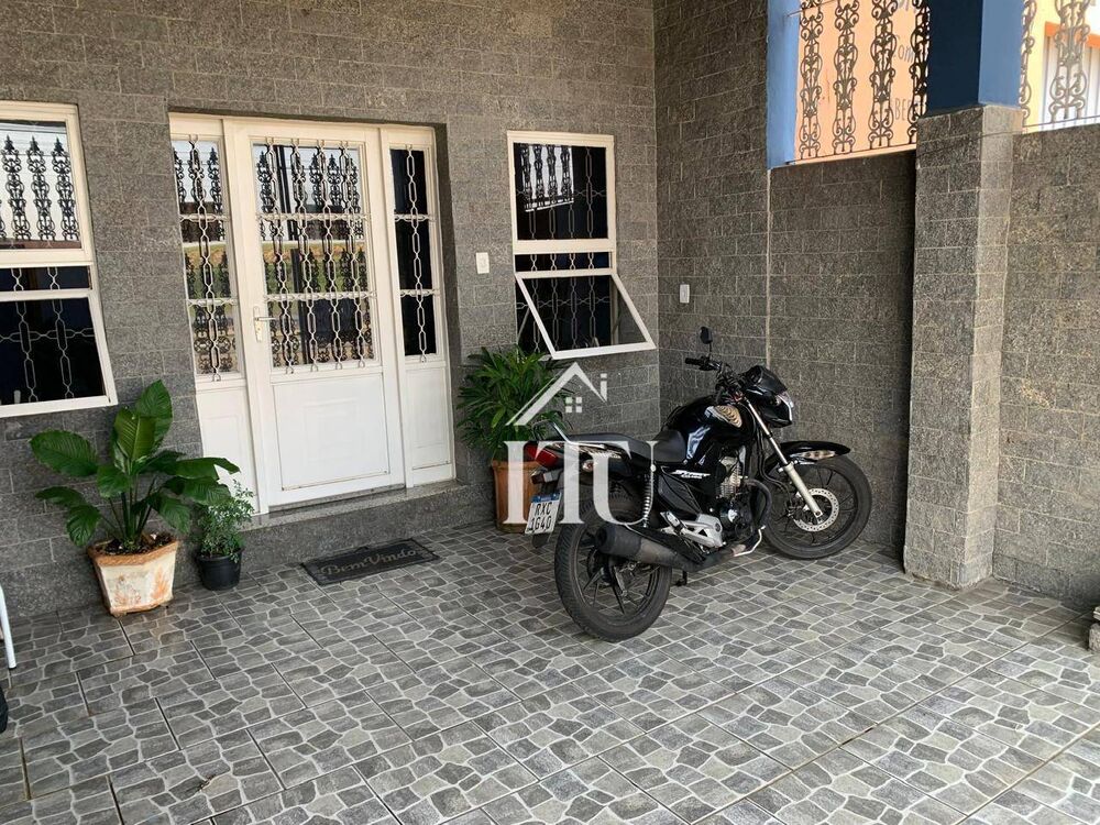 Casa, 6 quartos, 254 m² - Foto 1