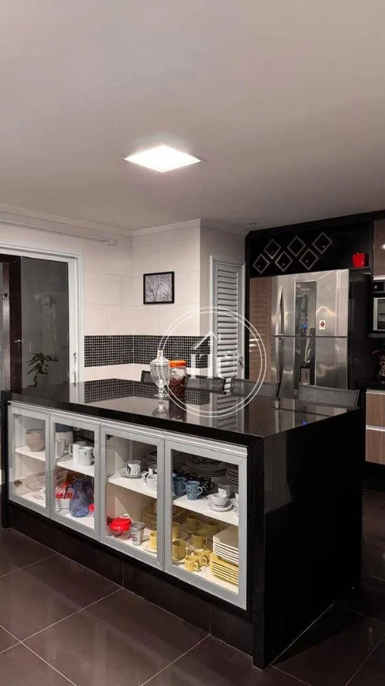 Casa, 3 quartos, 248 m² - Foto 3