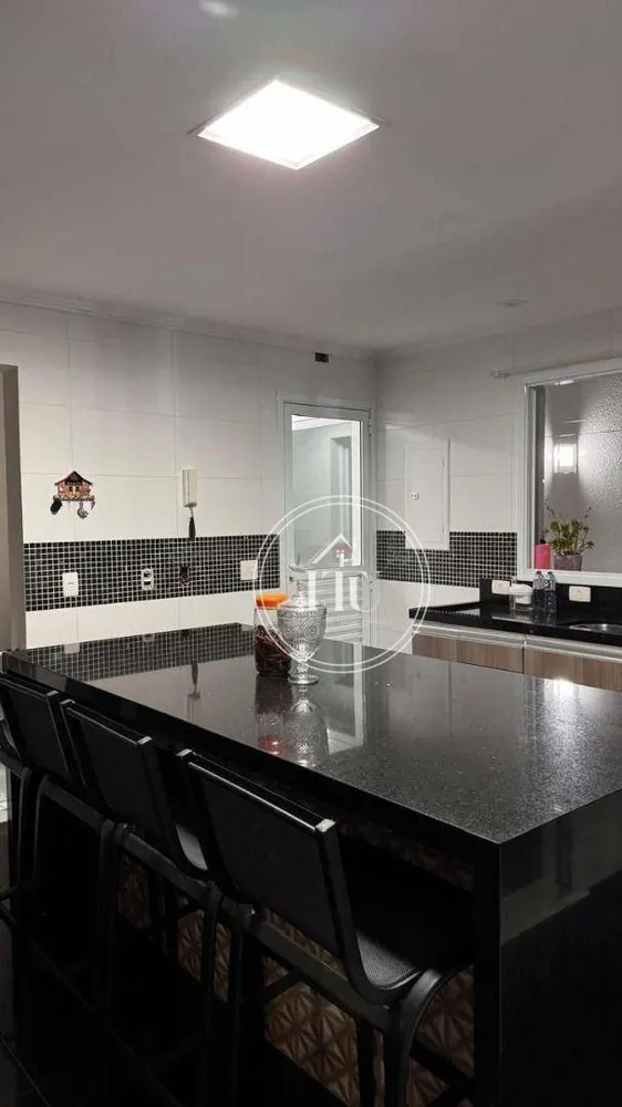 Casa, 3 quartos, 248 m² - Foto 1