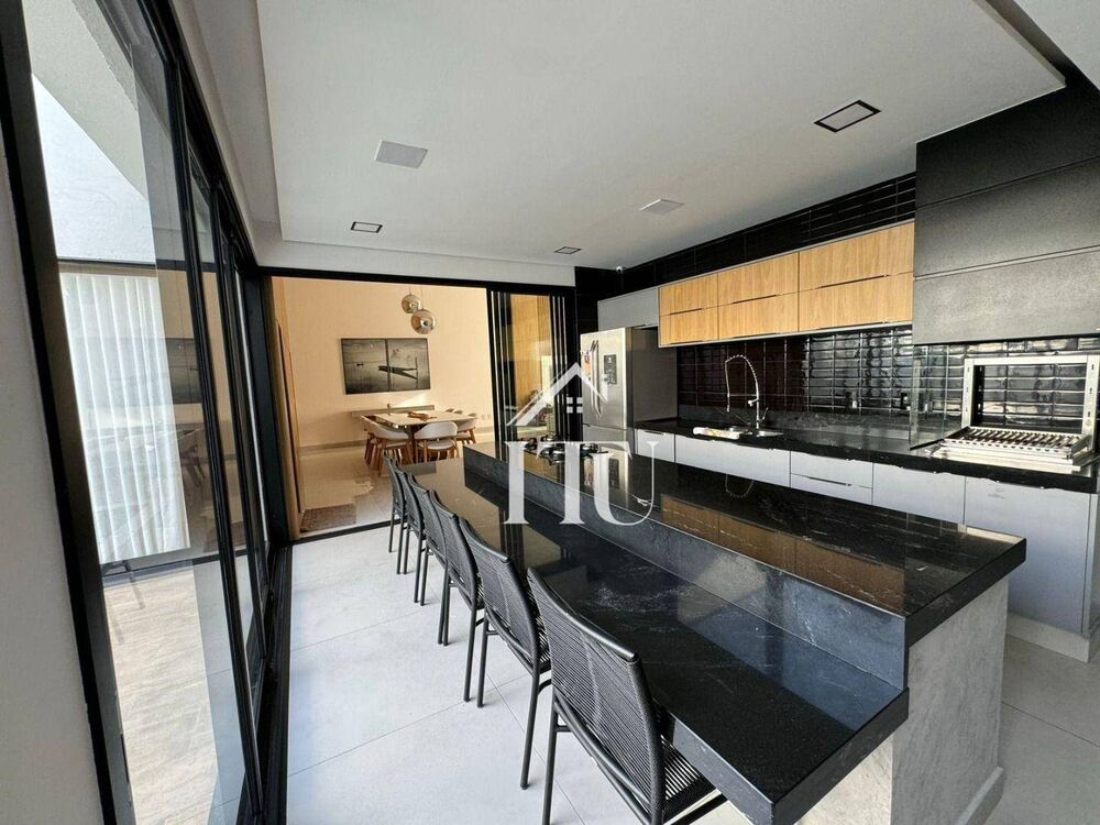 Casa, 3 quartos, 224 m² - Foto 1