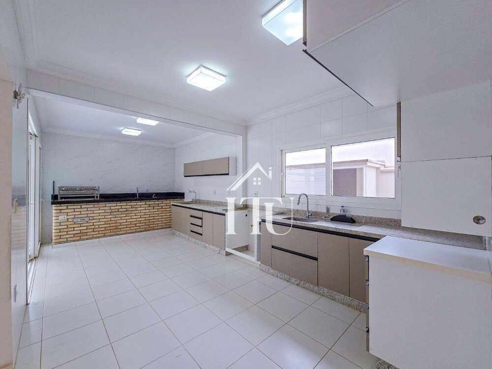 Casa de Condomínio à venda com 4 quartos, 383m² - Foto 1