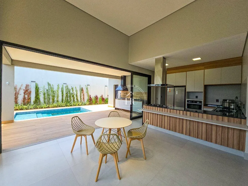 Casa, 3 quartos, 230 m² - Foto 1