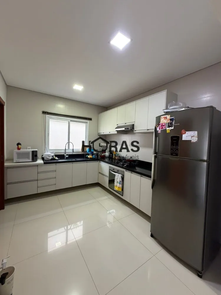 Casa, 4 quartos, 252 m² - Foto 3