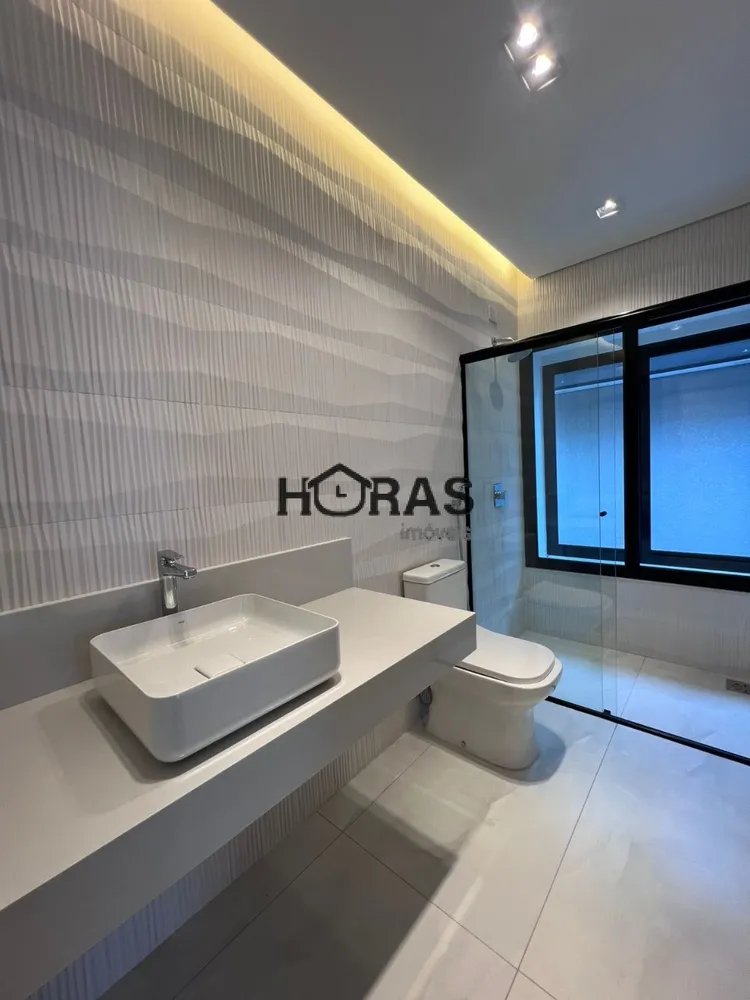 Casa, 5 quartos, 306 m² - Foto 1