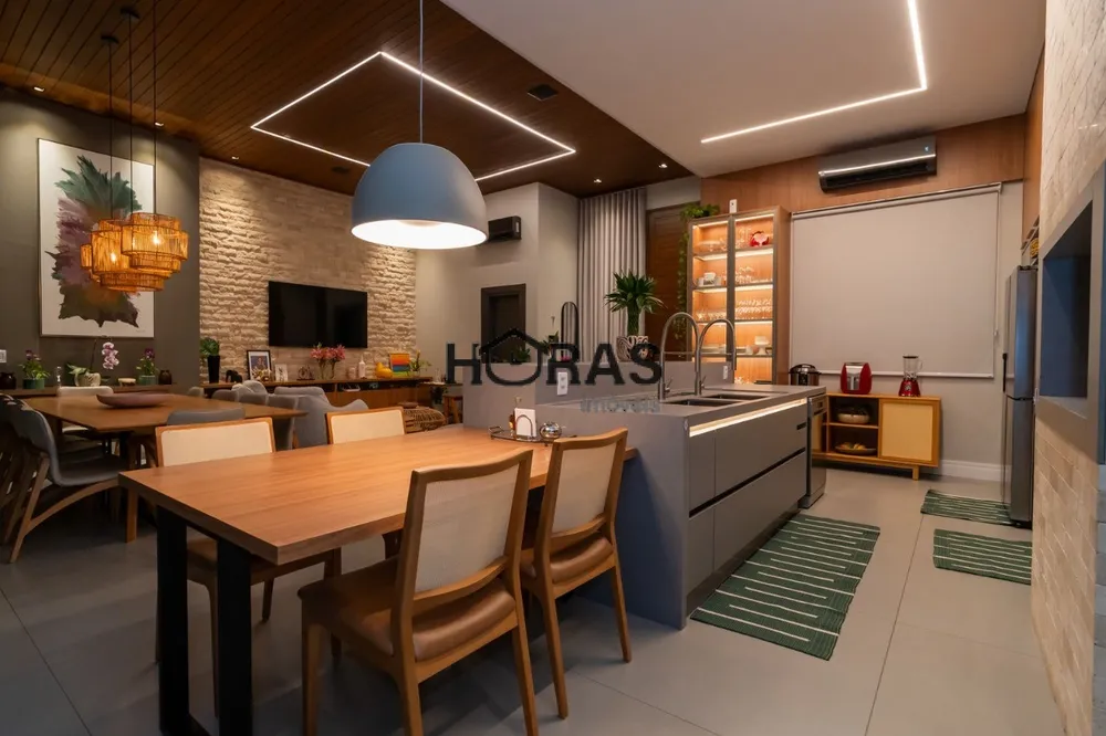 Casa, 4 quartos, 325 m² - Foto 2