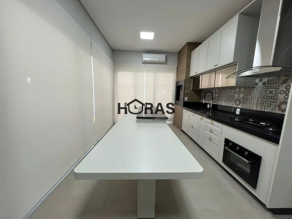 Casa, 3 quartos, 141 m² - Foto 1
