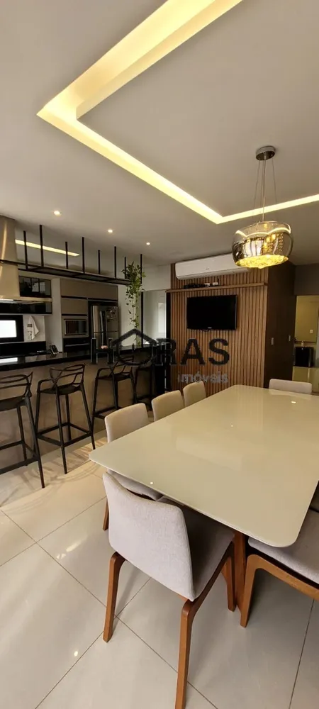 Casa, 3 quartos, 194 m² - Foto 1