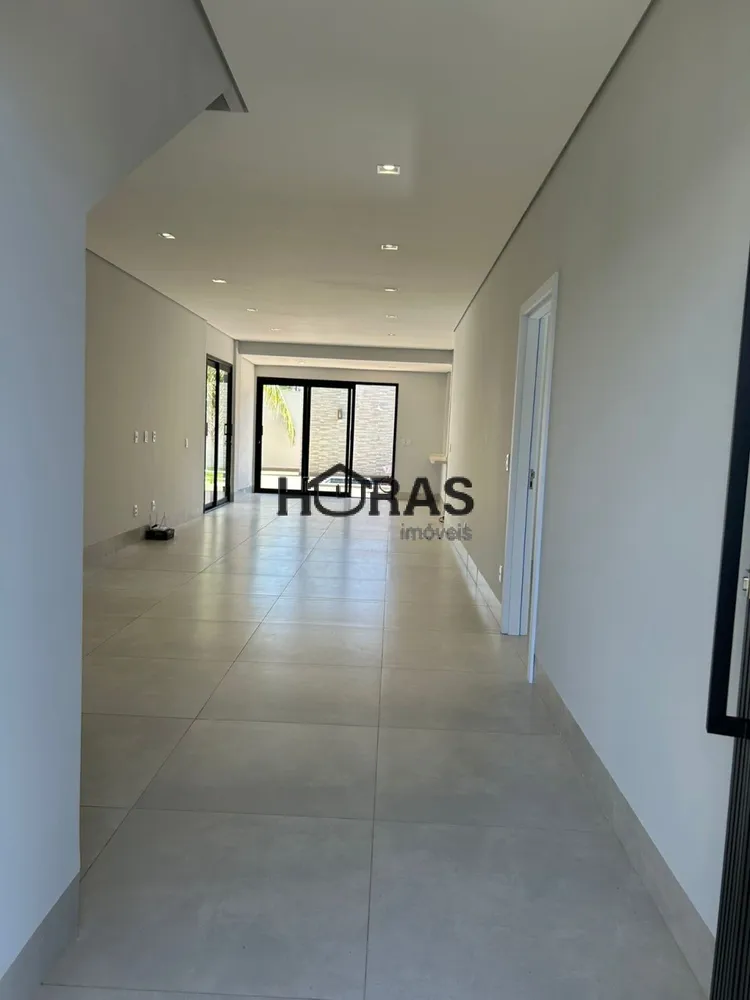 Casa, 4 quartos, 285 m² - Foto 1