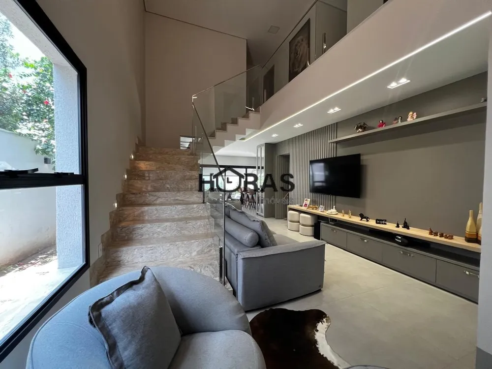 Casa, 3 quartos, 230 m² - Foto 1
