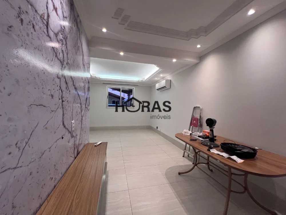 Casa, 4 quartos, 218 m² - Foto 2