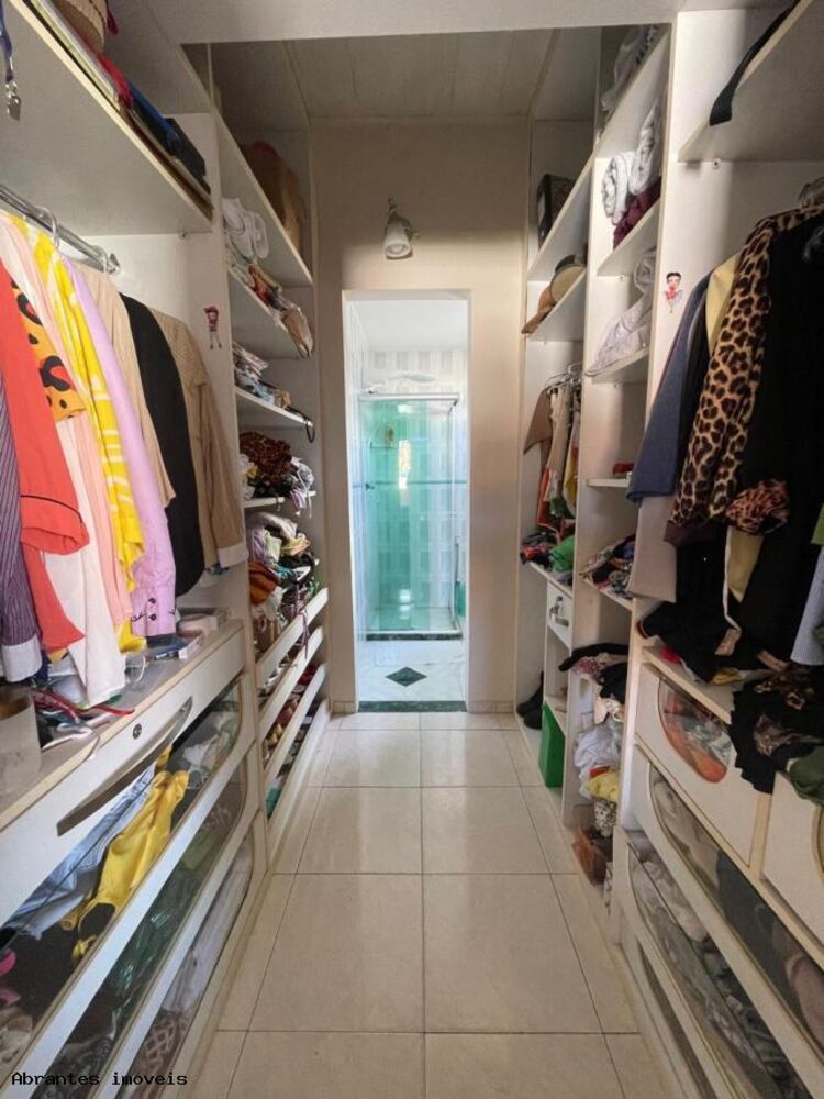 Casa de Condomínio à venda com 3 quartos, 200m² - Foto 4