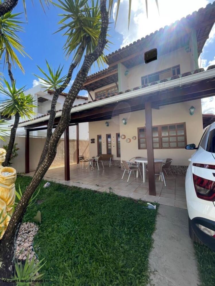 Casa de Condomínio à venda com 3 quartos, 200m² - Foto 1