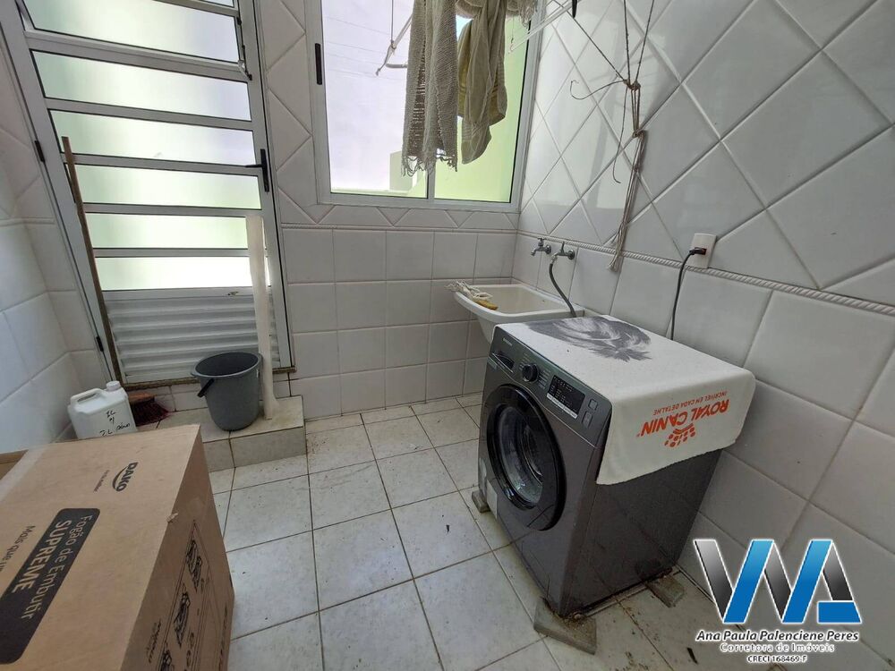 Casa de Condomínio para alugar com 4 quartos, 300m² - Foto 8