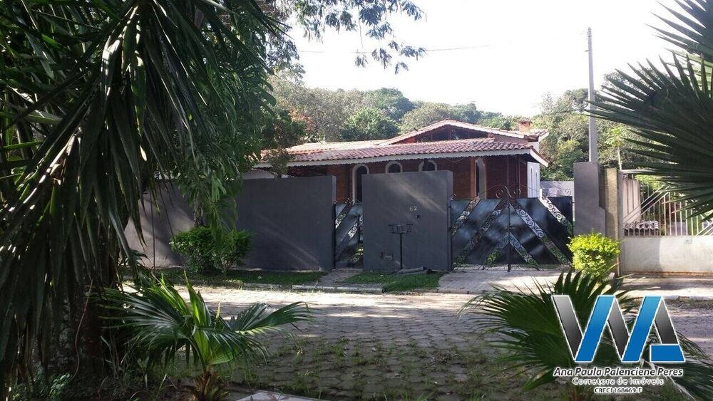 Casa à venda com 3 quartos, 890m² - Foto 1