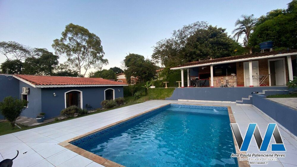 Casa à venda com 3 quartos, 890m² - Foto 2