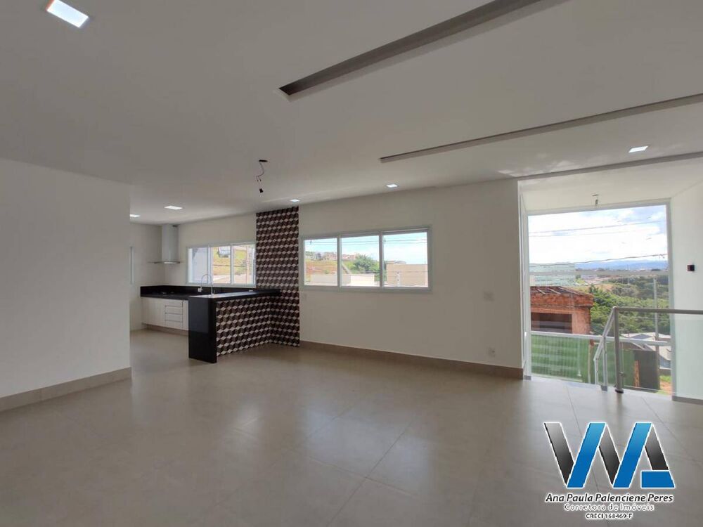 Casa de Condomínio à venda com 3 quartos, 230m² - Foto 1