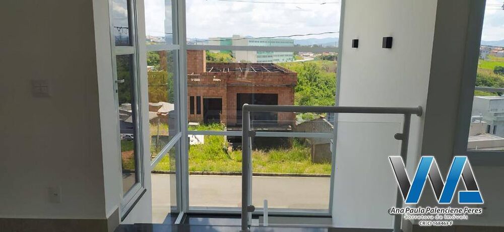 Casa de Condomínio à venda com 3 quartos, 230m² - Foto 2