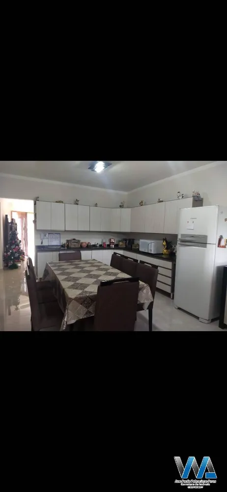 Casa, 3 quartos, 221 m² - Foto 4