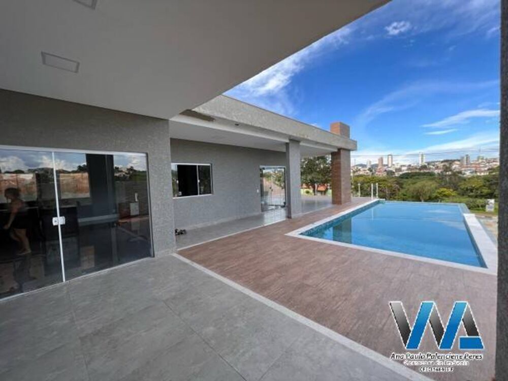 Casa, 3 quartos, 289 m² - Foto 1