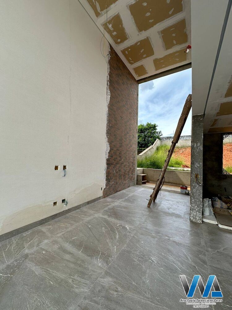 Casa de Condomínio à venda com 3 quartos, 243m² - Foto 2