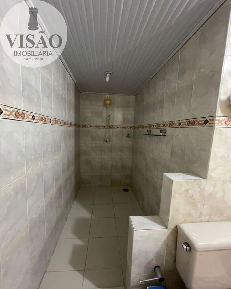 Casa à venda com 3 quartos, 252m² - Foto 4
