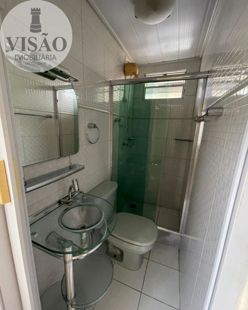 Casa à venda com 3 quartos, 252m² - Foto 3