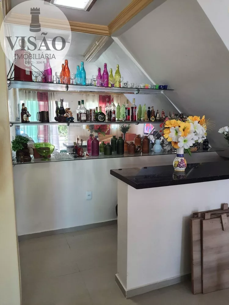 Casa à venda com 3 quartos, 300m² - Foto 4