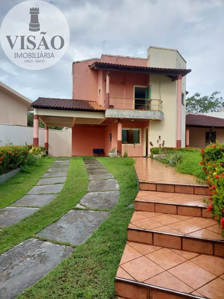 Casa à venda com 3 quartos, 235m² - Foto 1