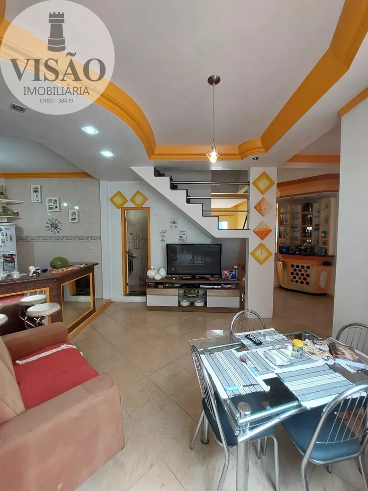 Casa à venda com 3 quartos, 235m² - Foto 3