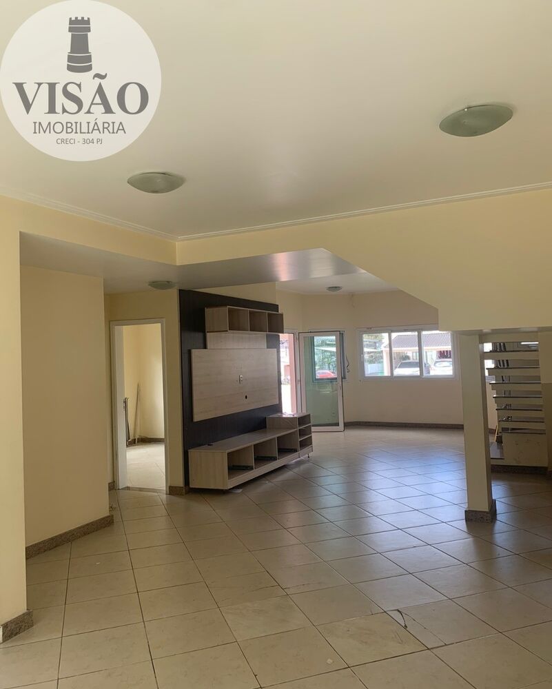 Casa, 4 quartos, 240 m² - Foto 1