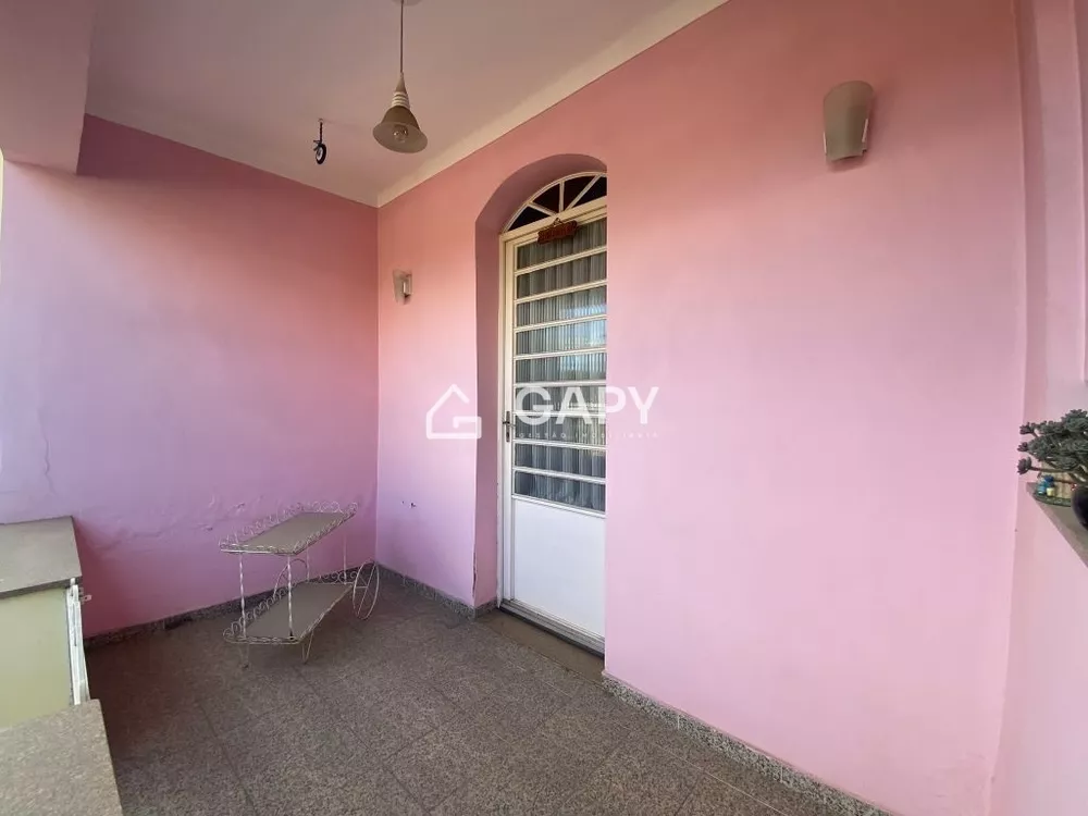 Casa à venda com 2 quartos, 90m² - Foto 5