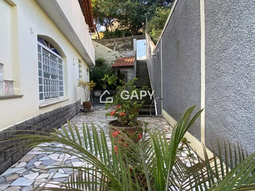 Casa à venda com 2 quartos, 90m² - Foto 3