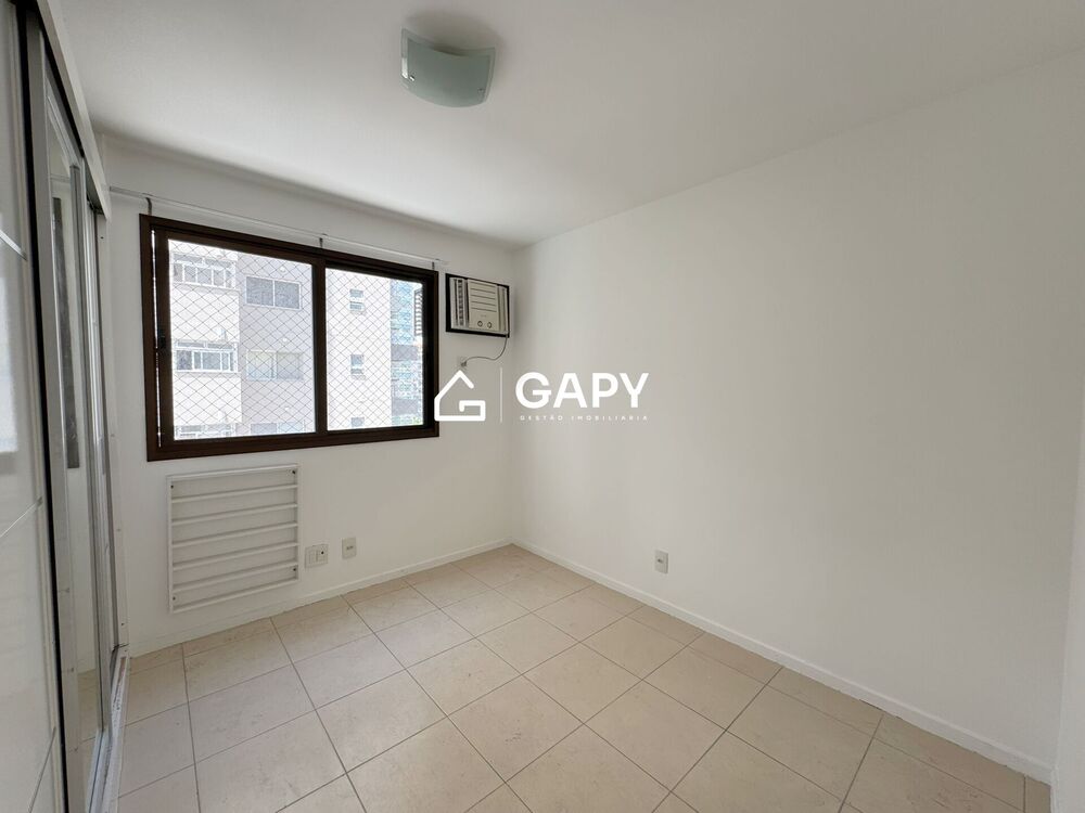 Apartamento à venda com 2 quartos, 78m² - Foto 11