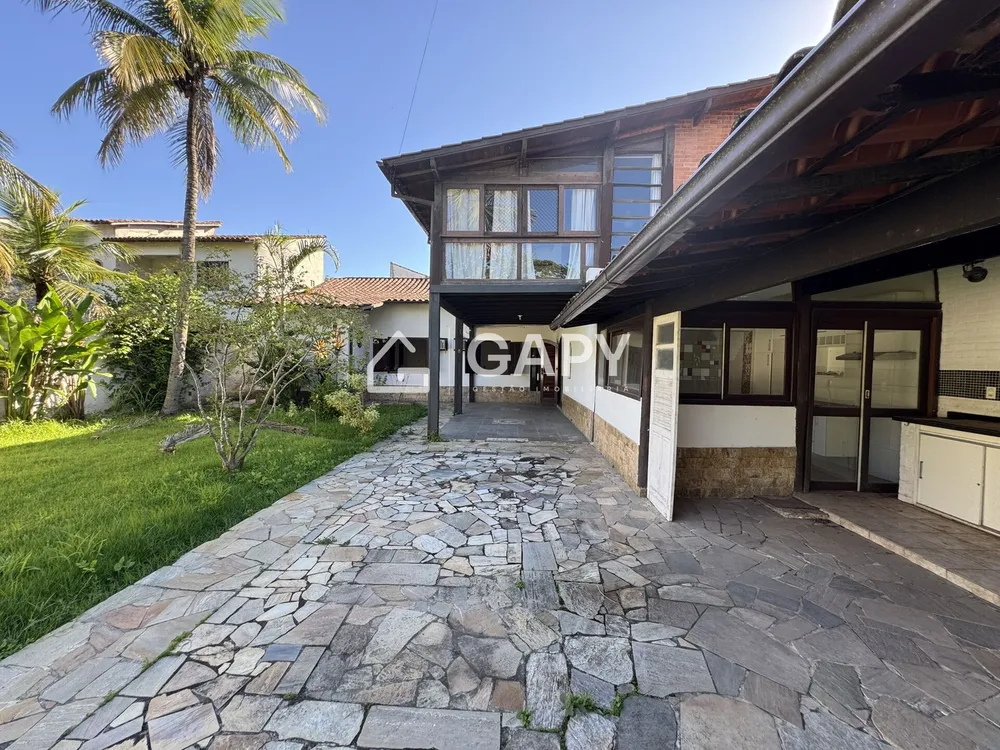 Casa, 3 quartos, 196 m² - Foto 1