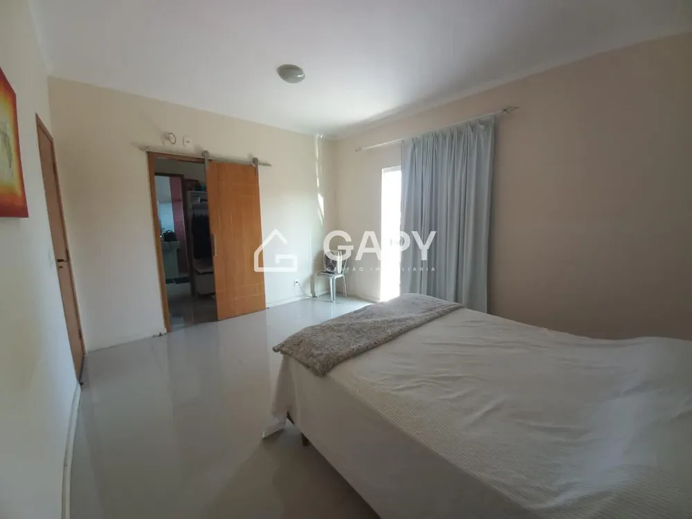 Casa, 3 quartos, 220 m² - Foto 17