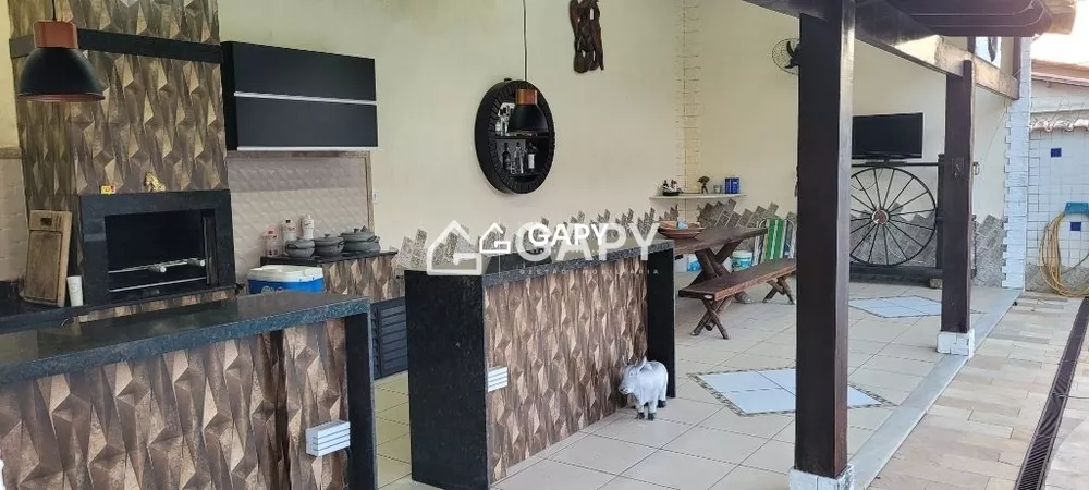 Casa, 5 quartos, 180 m² - Foto 1
