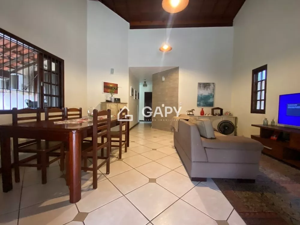 Casa, 3 quartos, 156 m² - Foto 2
