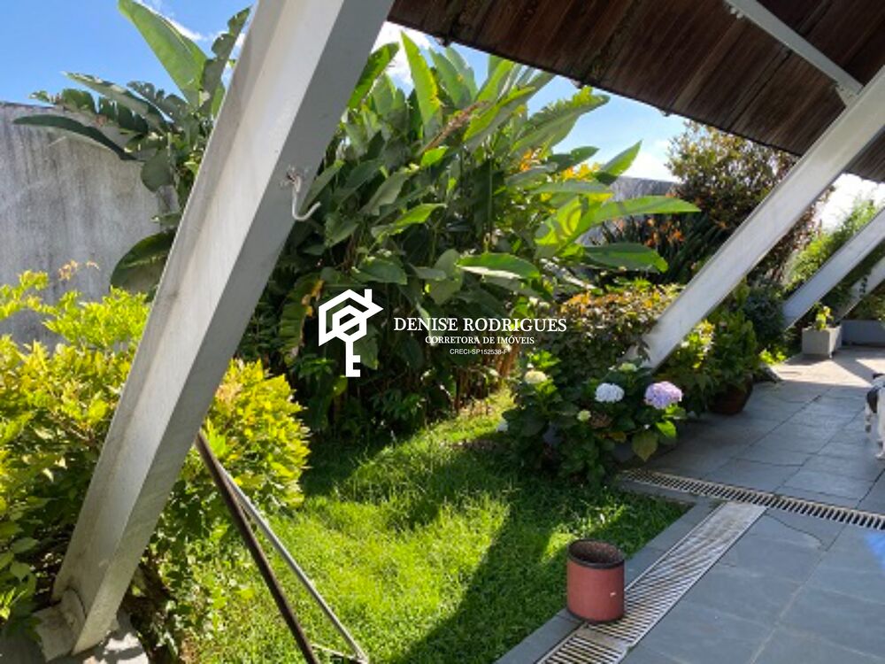 Casa à venda com 3 quartos, 242m² - Foto 5