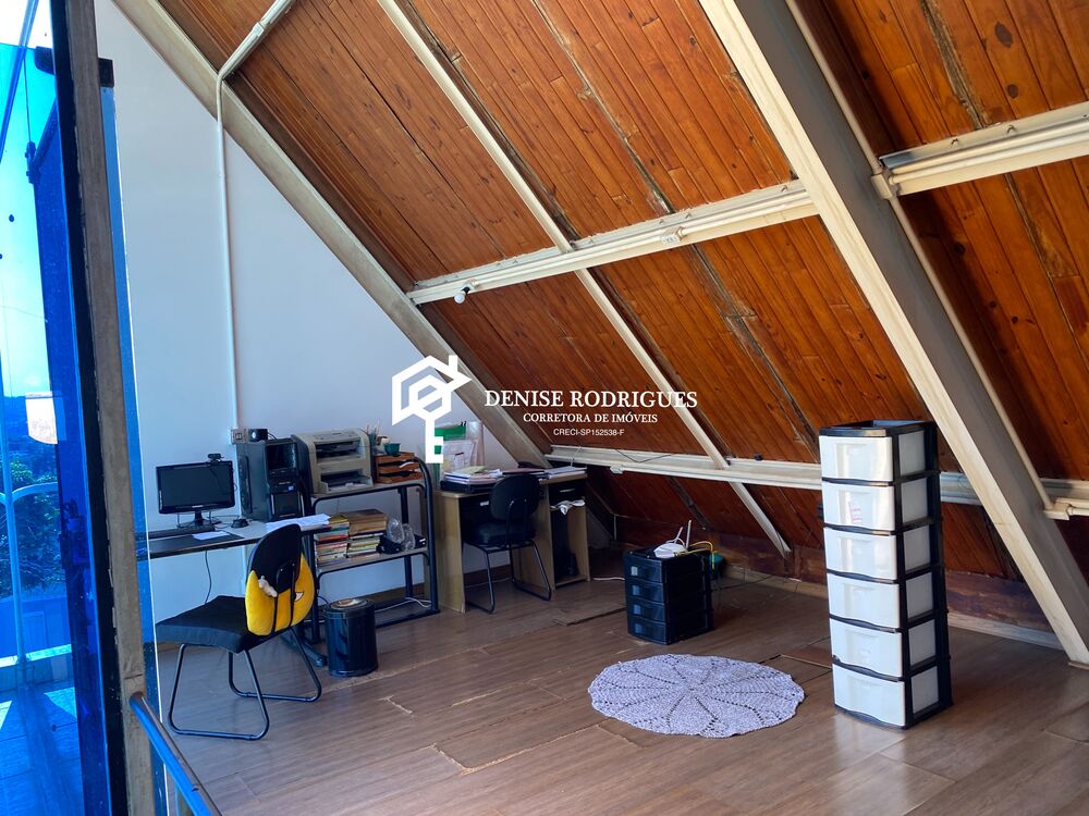 Casa à venda com 3 quartos, 242m² - Foto 7