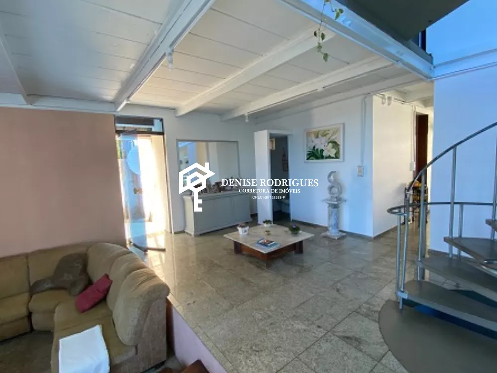 Casa, 3 quartos, 242 m² - Foto 1