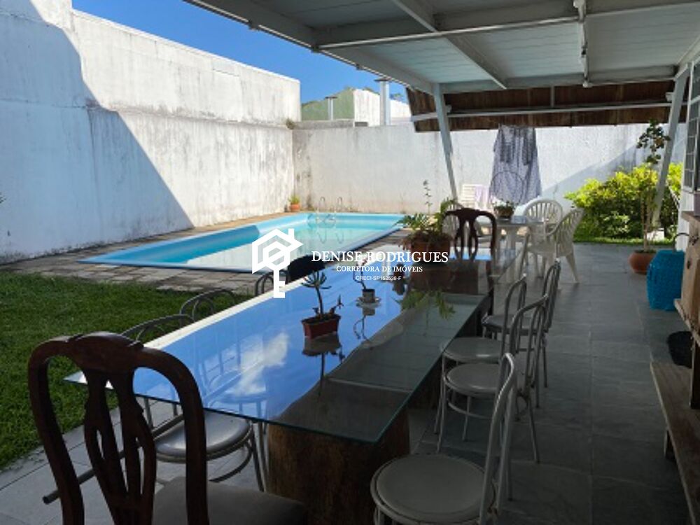 Casa à venda com 3 quartos, 242m² - Foto 3