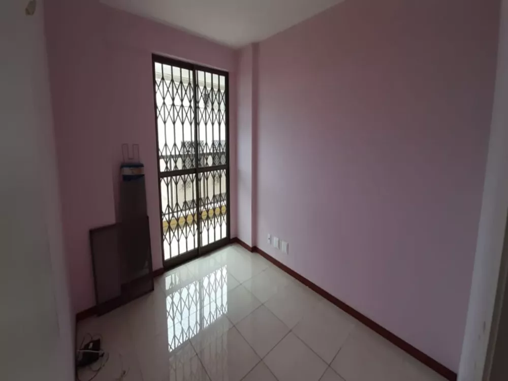 Apartamento à venda com 3 quartos, 86m² - Foto 4