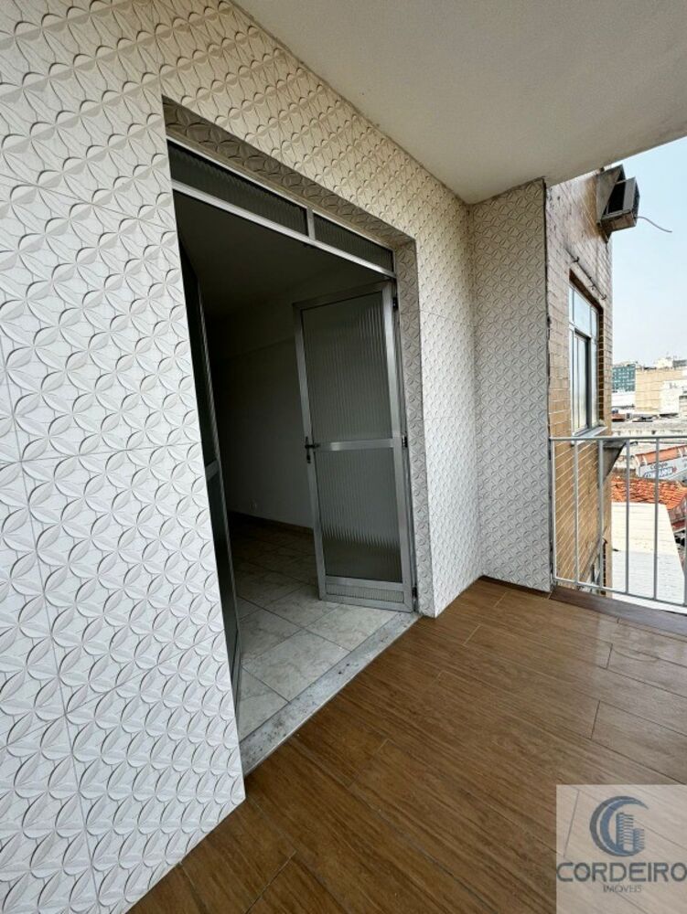 Apartamento para alugar com 2 quartos, 117m² - Foto 4